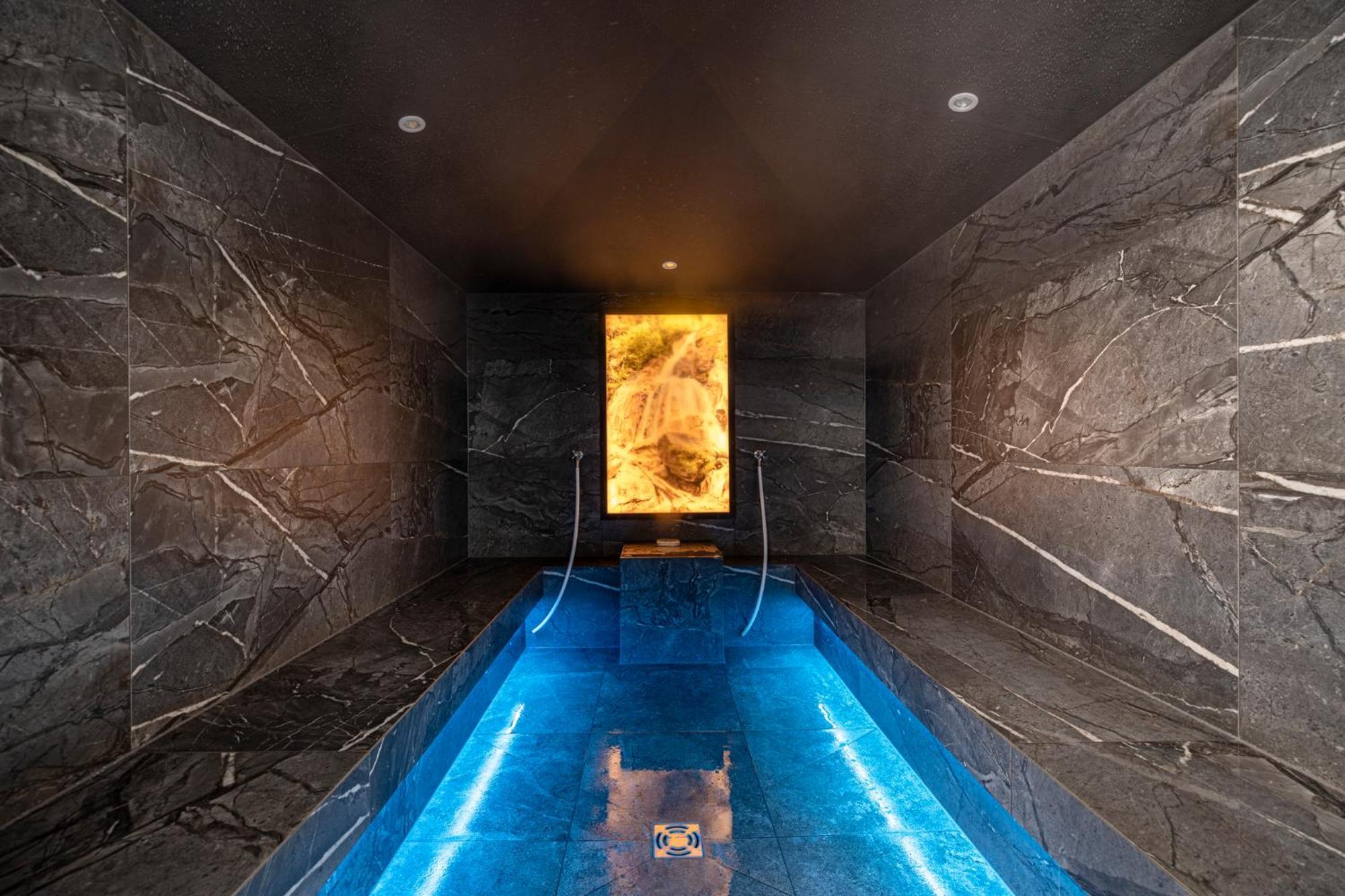 Thermal-Badhotel Kirchler Тукс Экстерьер фото