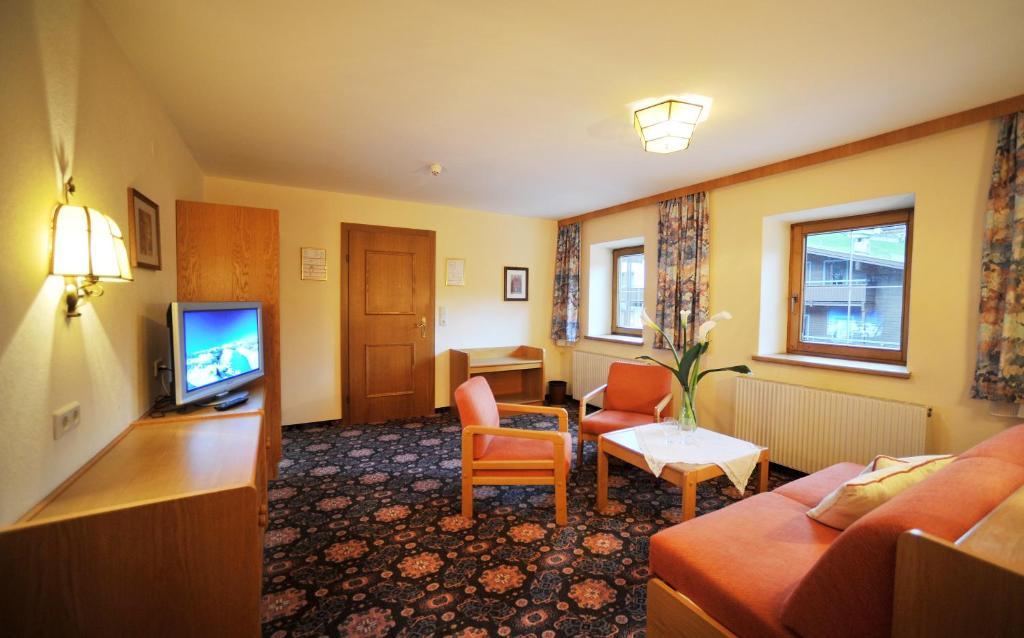 Thermal-Badhotel Kirchler Тукс Номер фото