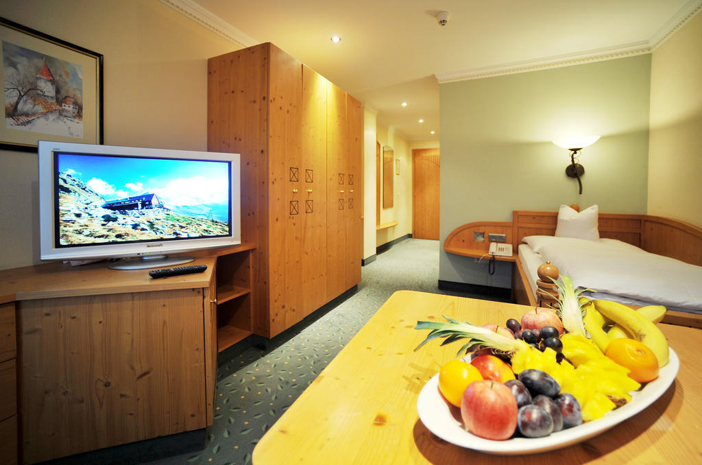 Thermal-Badhotel Kirchler Тукс Номер фото